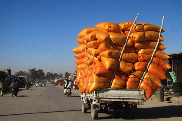 Overloaded pickup, Lashkar Gah